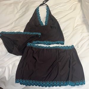 BECCA 3 Piece Swim Set Women’s matching Top Bottoms & Skirt